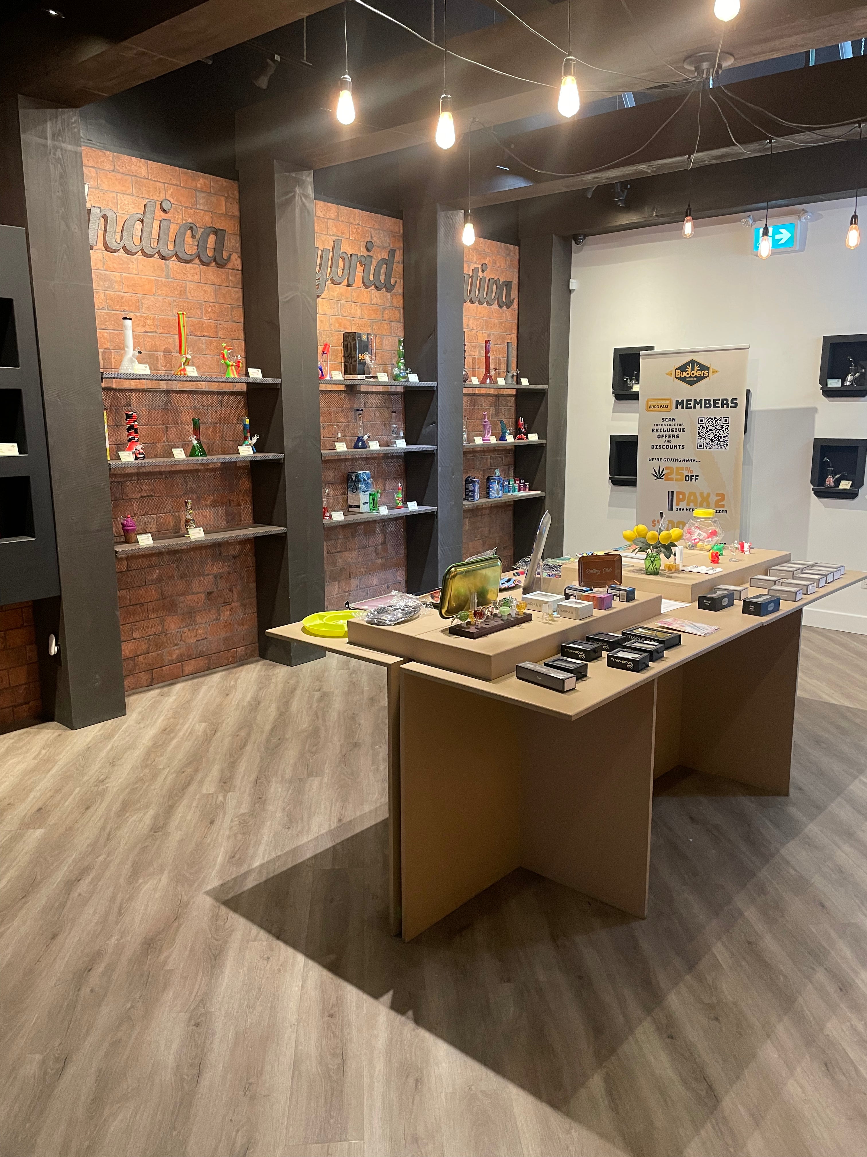 Budders Cannabis | Toronto, Mississauga & Acton Store Budders Cannabis | Toronto, Mississauga & Acton Store